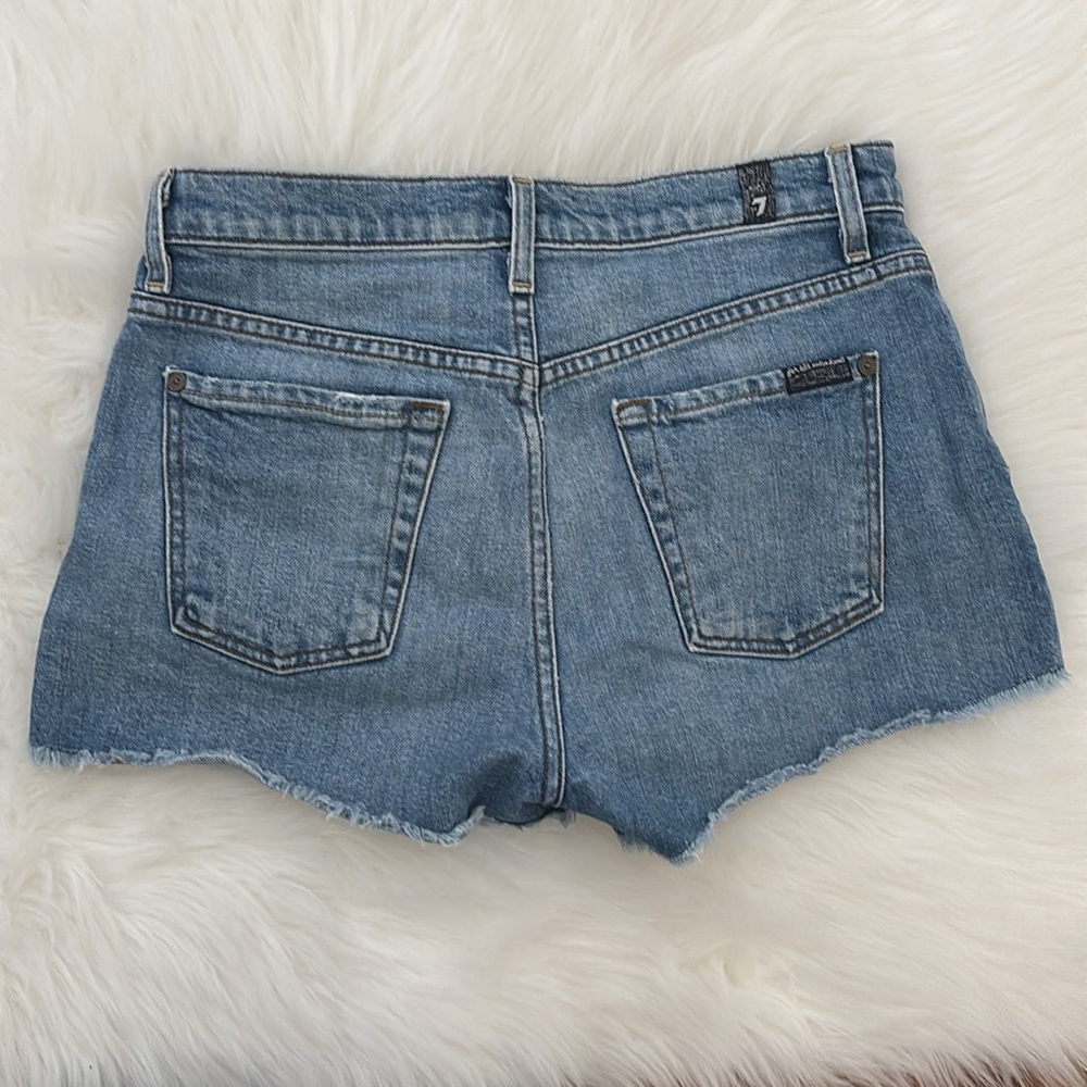 EUC 7 for all mankind shorts raw hem jeans denim medium wash, sz 25, midrise Y2K